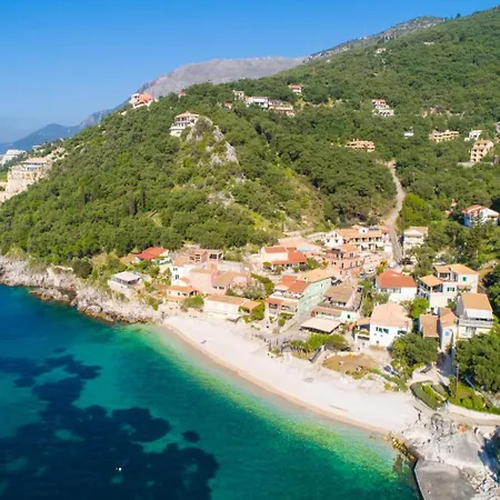 Eleni Agios Stephanos Villa *