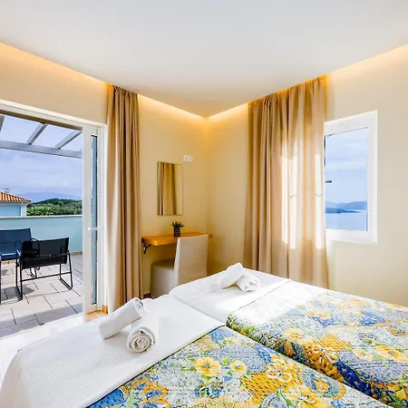 Eleni Agios Stephanos Villa