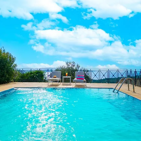 Eleni Agios Stephanos Villa